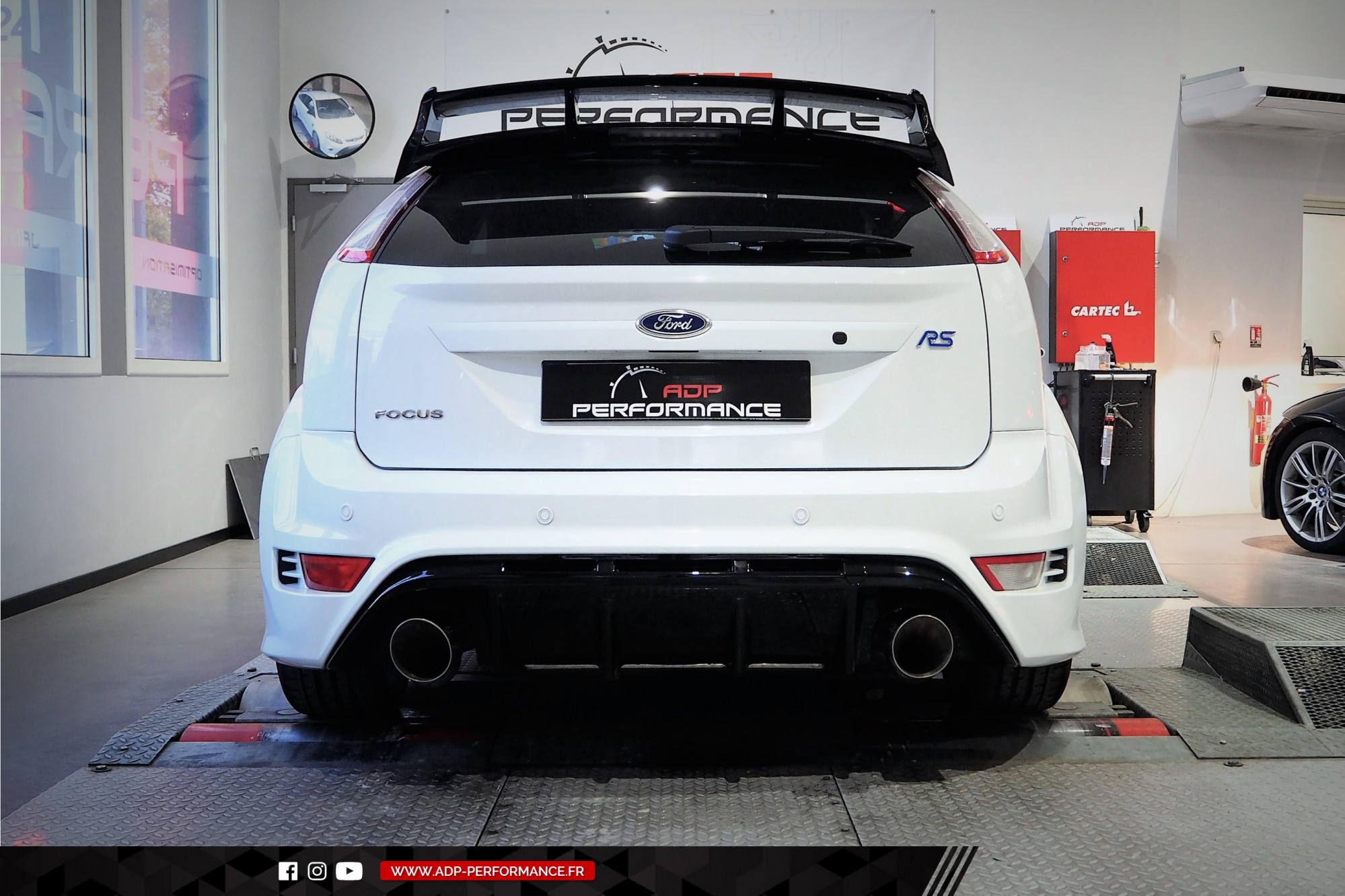 Ligne d'échappement Mountune Salon de Provence - Ford Focus RS Mk2 2.5 T 304cv - ADP Performance